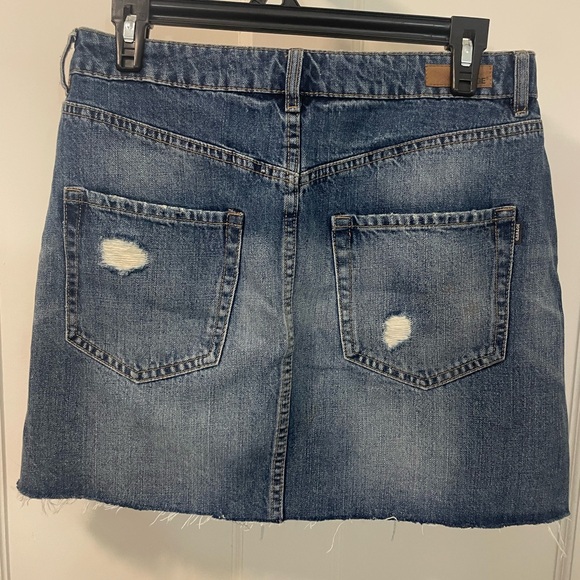 Garage size medium denim skirt - Picture 4 of 4